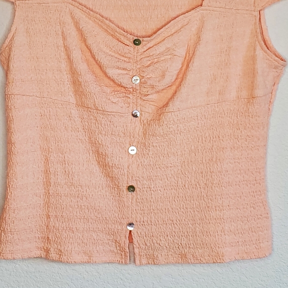 The General Good Peach Top - Picture 3 of 8